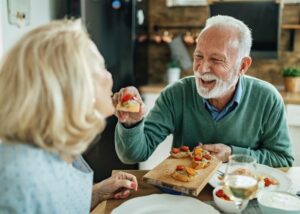 Les clés d'une alimentation équilibrée pour booster l'immunité des seniors